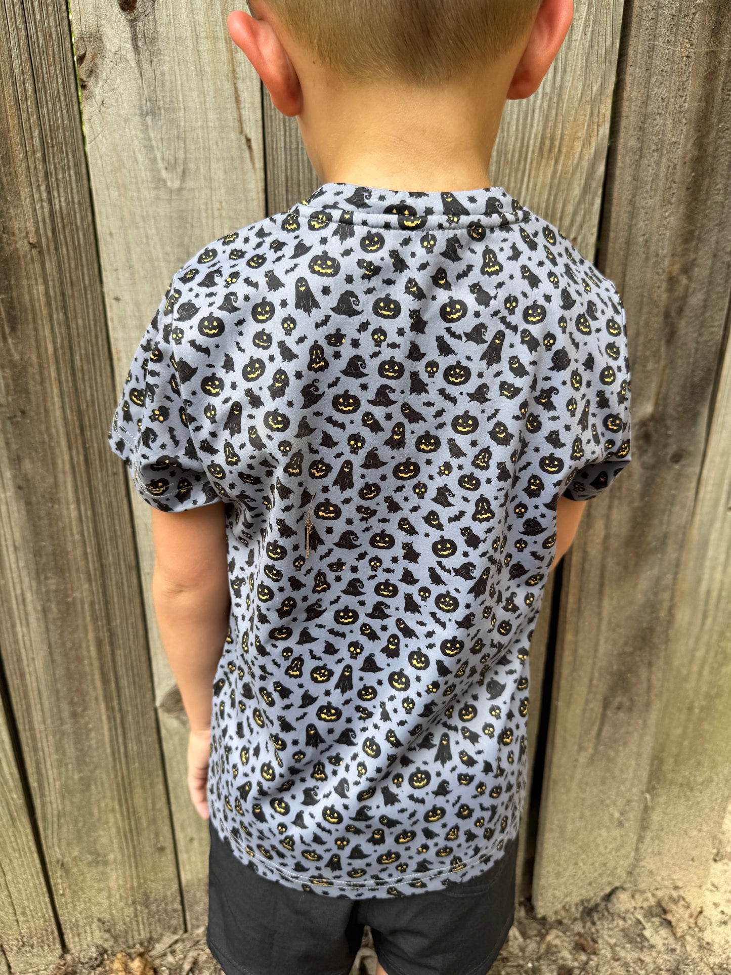 Sabine Perfect Tee – Haunted Hollow