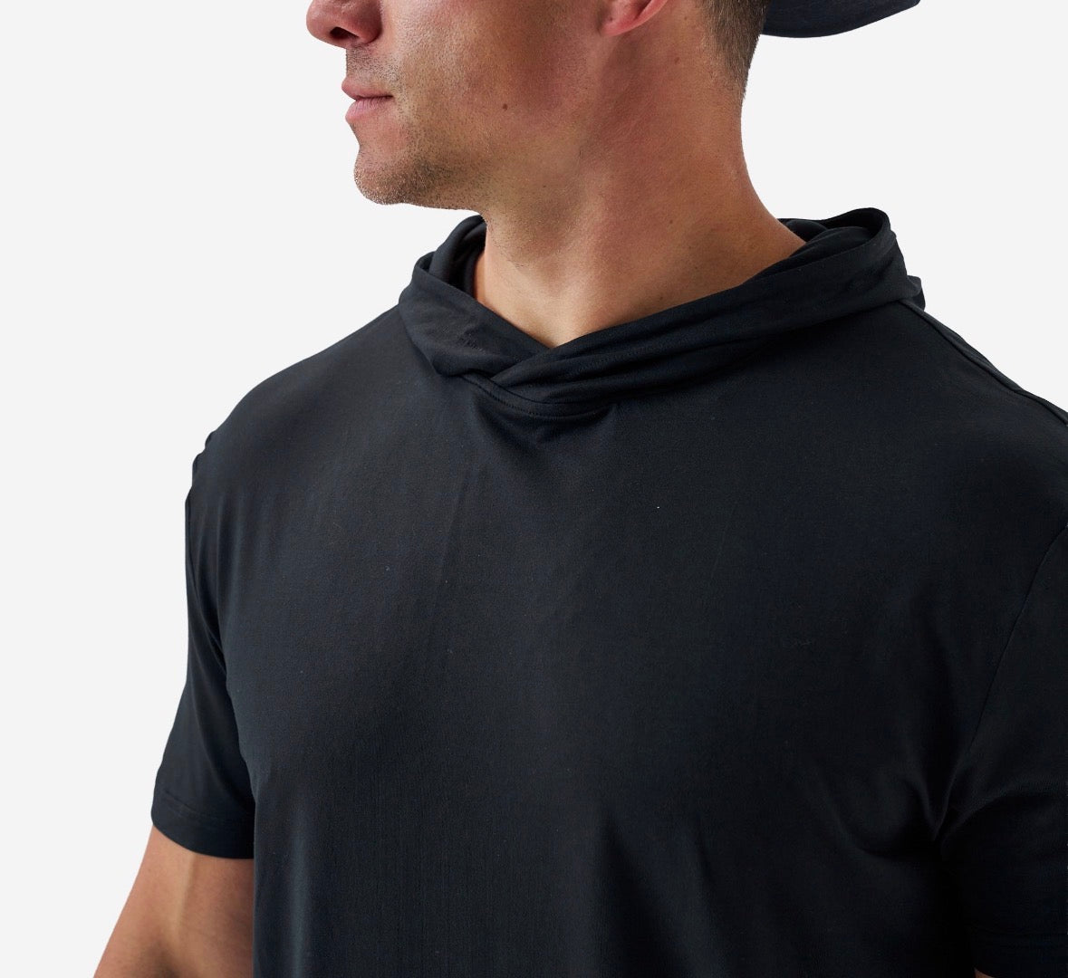 SHORT SLEEVE - PERFORMANCE HOODIE - BLACK