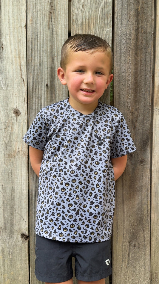 Sabine Perfect Tee – Haunted Hollow—September arrival