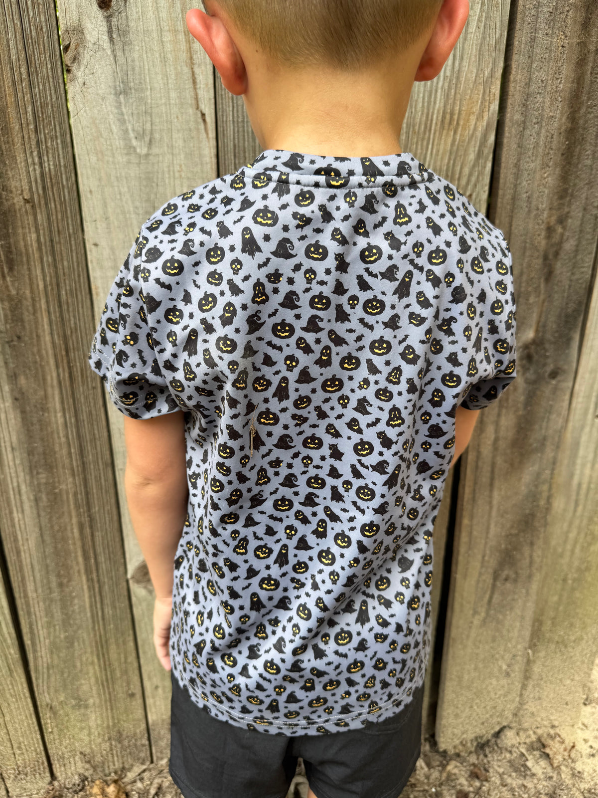 Sabine Perfect Tee – Haunted Hollow