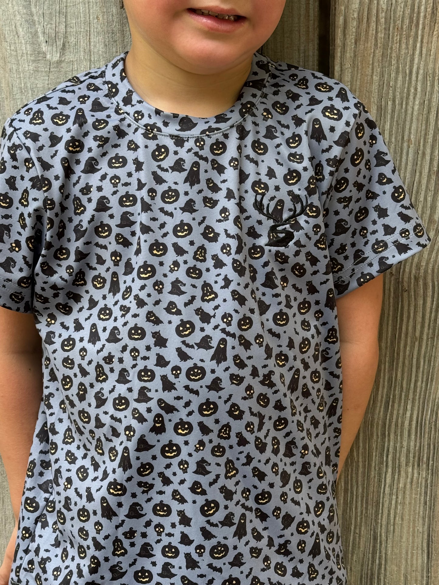 Sabine Perfect Tee – Haunted Hollow